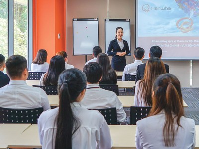 Song song với tuyển dụng, nhiều doanh nghiệp bảo hiểm nhân thọ đưa ra lộ trình đào tạo cụ thể dành cho đội ngũ tư vấn toàn thời gian.