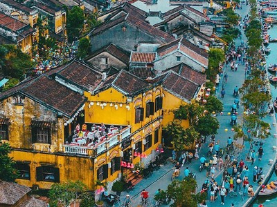 Hội An được ví như trái tim của du lịch miền Trung với nguồn thu đáng kể từ du lịch và có mức tăng trưởng cao hơn 20% mỗi năm.