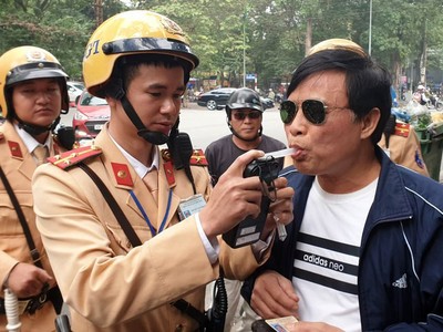 Lái xe ô tô cần tránh những lỗi này nếu không muốn bị phạt nặng