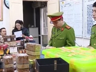 Số tang vật tại cơ quan công an. (Ảnh: TTXVN)