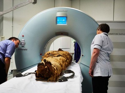 Xác ướp thầy tu Nesyamun được chụp CT. Ảnh CNN