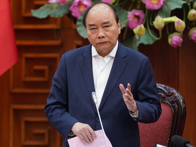Thủ tướng Nguyễn Xuân Phúc: Phòng, chống dịch với tinh thần bảo vệ sức khỏe người dân là quan trọng nhất. Ảnh: VGP.