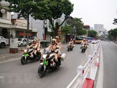 Lực lượng cảnh sát giao thông ra quân dịp Năm mới Canh Tý 2020. (Ảnh: TTXVN).