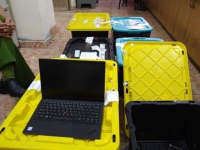 Triệt phá đường dây nhập lậu laptop và iPhone từ Mỹ về Việt Nam