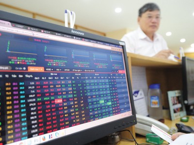 Rủi ro giao kết chuyển nhượng cổ phiếu ngoài sàn