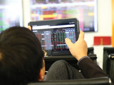 “Thiên thời địa lợi” cho quỹ phòng hộ 