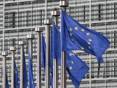 Bên ngoài cơ quan Liên minh châu Âu tại Brussels. (Nguồn: AP).