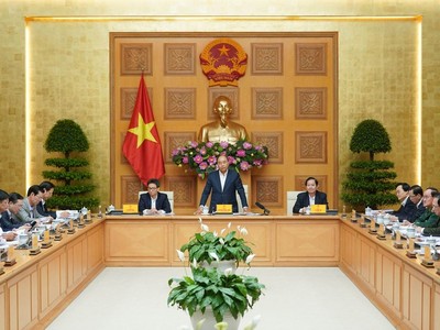 Thủ tướng Nguyễn Xuân Phúc chủ trì cuộc họp. (Ảnh: Báo Chính phủ).