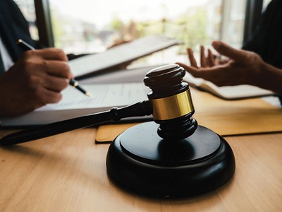 Gian nan thực hiện quyền khởi kiện của cổ đông