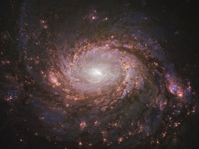 Thiên hà M77 trong ảnh chụp của kính viễn vọng không gian Hubble. Ảnh: NASA.