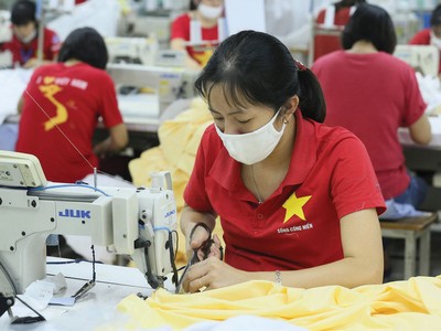 Doanh nghiệp lên kế hoạch “sống chung với Covid-19” 