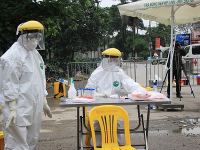 Bệnh nhân Covid-19 chạy thận tại Bệnh viện Thận Hà Nội: 28 y bác sĩ bị cách ly