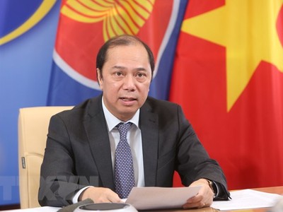 Thứ trưởng Bộ Ngoại giao Nguyễn Quốc Dũng thông báo kết quả Hội nghị Hội đồng điều phối ASEAN (ACC-25) lần thứ 25. (Ảnh: Dương Giang/TTXVN).