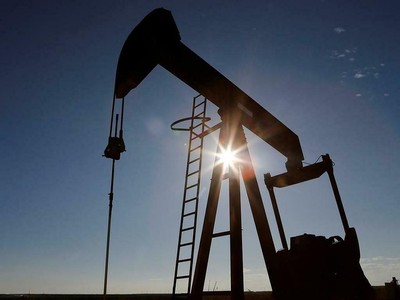 Giá dầu neo cao cho tới hết năm