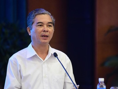 Phó chủ tịch TP.HCM: 'Người dân lơ là phòng chống dịch'