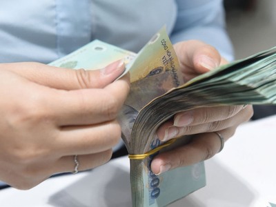 Nhiều ngân hàng lên phương án không chia cổ tức 2019 để dành nguồn vốn vượt khó do dịch.