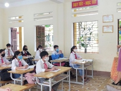 Bộ Y tế yêu cầu học sinh ngồi so le, cách nhau 1,5m trong lớp