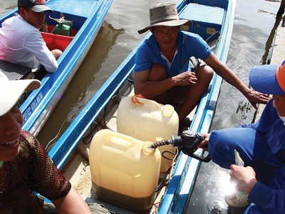 Giá dầu sụt giảm không hoàn toàn là tin xấu