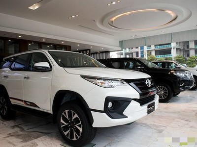 Xe nhập về Việt Nam suy giảm hơn 50% về lượng do dịch Covid-19, giá xe nhập bình quân tăng hàng trăm triệu đồng.