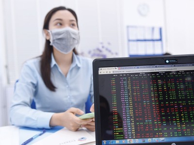 Gọi dòng tiền vào thị trường chứng khoán,  giải pháp phải vì nhà đầu tư