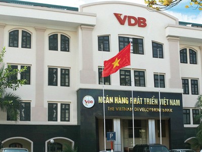 Đã có Ngân hàng Phát triển Việt Nam sử dụng công cụ bảo lãnh tín dụng để bảo lãnh cho các ngân hàng khi cho vay các doanh nghiệp nhỏ.