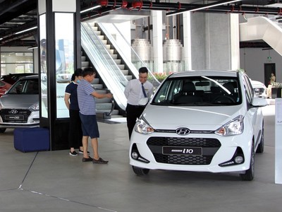 Thị trường ô tô liên tục biến động trước các thông tin về việc giảm 50% lệ phí trước bạ.