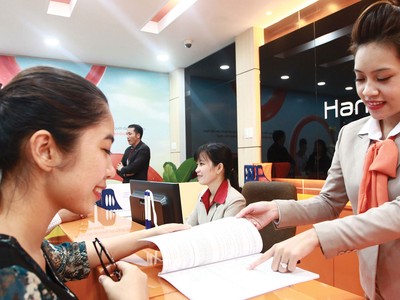 Tại Hanwha Life Việt Nam, tính đến cuối tháng 5/2020, tuyển dụng tư vấn tài chính mới đạt 1.615 người, tăng hơn 10% so với tháng trước đó.