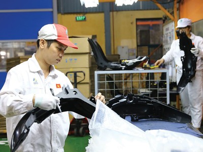 Thêm cơ chế thuế, phí tiếp sức cho doanh nghiệp vượt khó