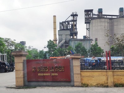Nội bộ Xi măng La Hiên: “Cơm chưa lành…”    