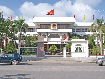 UBND tỉnh Quảng Trị sau nhiều tháng liền khuyết chức danh Chủ tịch. 