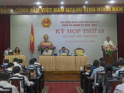 Quang cảnh kỳ họp.