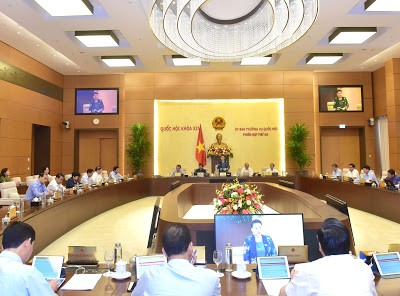 Những đề xuất chính sách khó hiểu