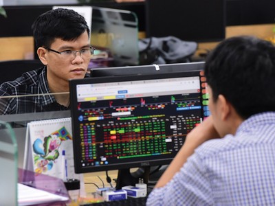 Nhà đầu tư chờ lời hứa T+0 và chứng chỉ lưu ký không có quyền biểu quyết