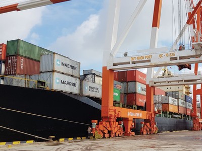 Cảng Quy Nhơn: Lùm xùm chuyện thiếu minh bạch