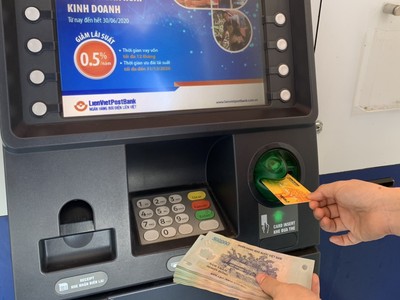 63 tỉnh, thành phố trên toàn quốc đã chi trả lương hưu, trợ cấp qua hệ thống ngân hàng