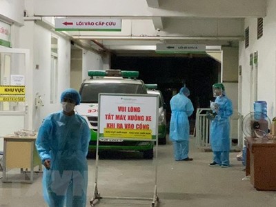 Các bệnh viện tại Đà Nẵng áp dụng các biện pháp kiểm soát nghiêm ngặt, có lực lượng an ninh túc trực.