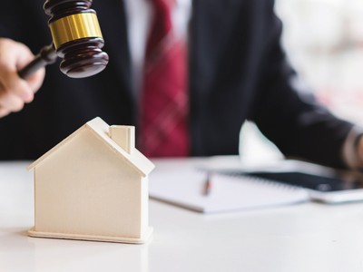 Bán đấu giá tài sản ngân hàng chưa hết khó