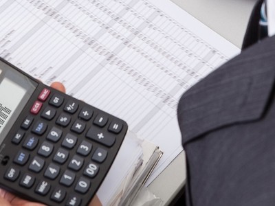 Thuế thu nhập doanh nghiệp giảm, người trong cuộc kém hào hứng