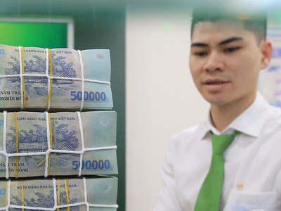 Dư nợ cho vay trung - dài hạn nhiều ngân hàng tăng mạnh trong nửa đầu năm nay.