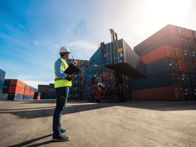 Sotrans chào mua Sowatco: Cổ phiếu hai bên đều tăng giá