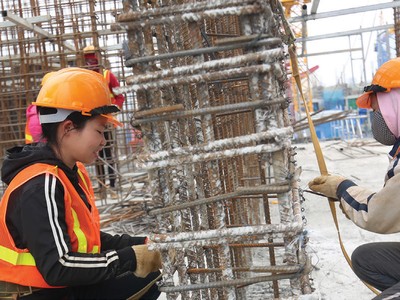 Bảo hiểm bắt buộc đối với người lao động thi công trên công trường tăng trưởng đột biến trong 6 tháng đầu năm nay, đạt 848%.