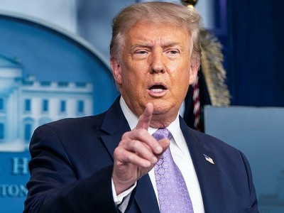 Trump tại họp báo ở Nhà Trắng hôm 5/8. Ảnh: Reuters.