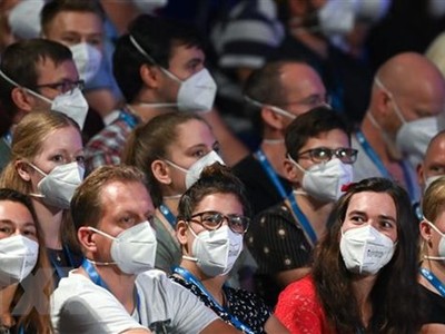 Khán giả tham dự buổi biểu diễn do đại học Halle tổ chức tại thành phố Leipzip, miền Đông nước Đức ngày 22/8/2020. (Ảnh: AFP/TTXVN).