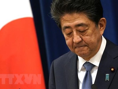Thủ tướng Nhật Bản Abe Shinzo thông báo quyết định từ chức