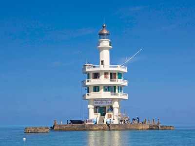 Những công việc lặng thầm ở Biển Đông