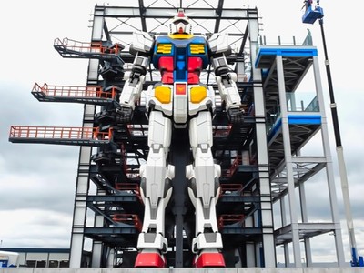 Nhật Bản chế tạo robot khổng lồ cao gần 20 m có thể tự bước đi, di chuyển