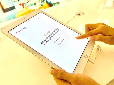 Khách hàng của FWD có thể nhận quyền lợi bảo hiểm ngay trong ngày nhờ dịch vụ 24h E-Claim.