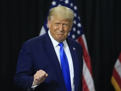 Trump vận động tranh cử ở bang Bắc Carolina hôm 24/9. Ảnh: AFP.