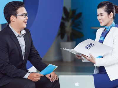 Các cổ phiếu sắp chuyển sàn hoặc niêm yết mới đang thu hút sự quan tâm của nhà đầu tư.