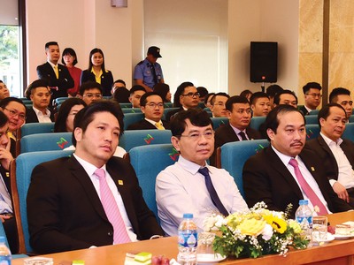 Nam A Bank chào sàn ngày 9/10/2020, mang đến cơ hội mới cho nhà đầu tư. Ảnh: Dũng Minh.